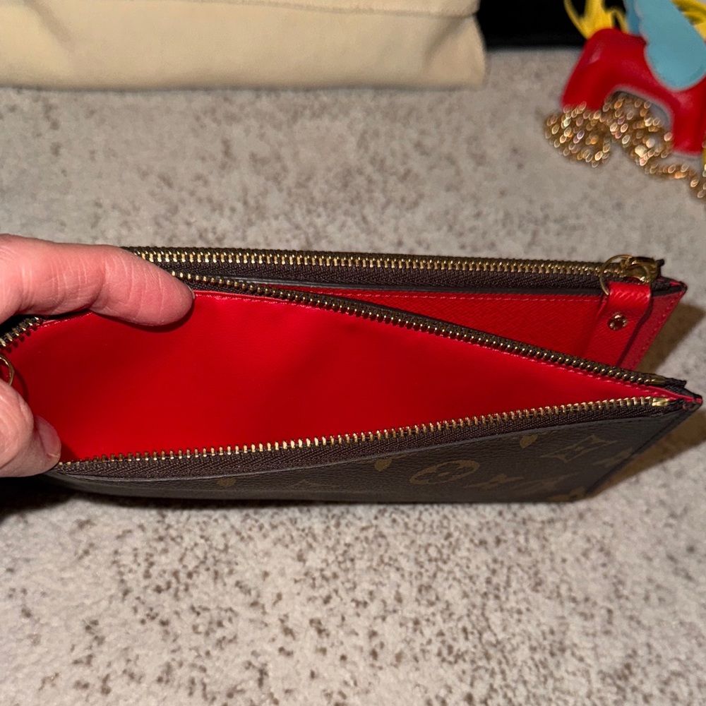 Louis Vuitton Brown Monogram Pouch with Gold Chain - Picture 3 of 5